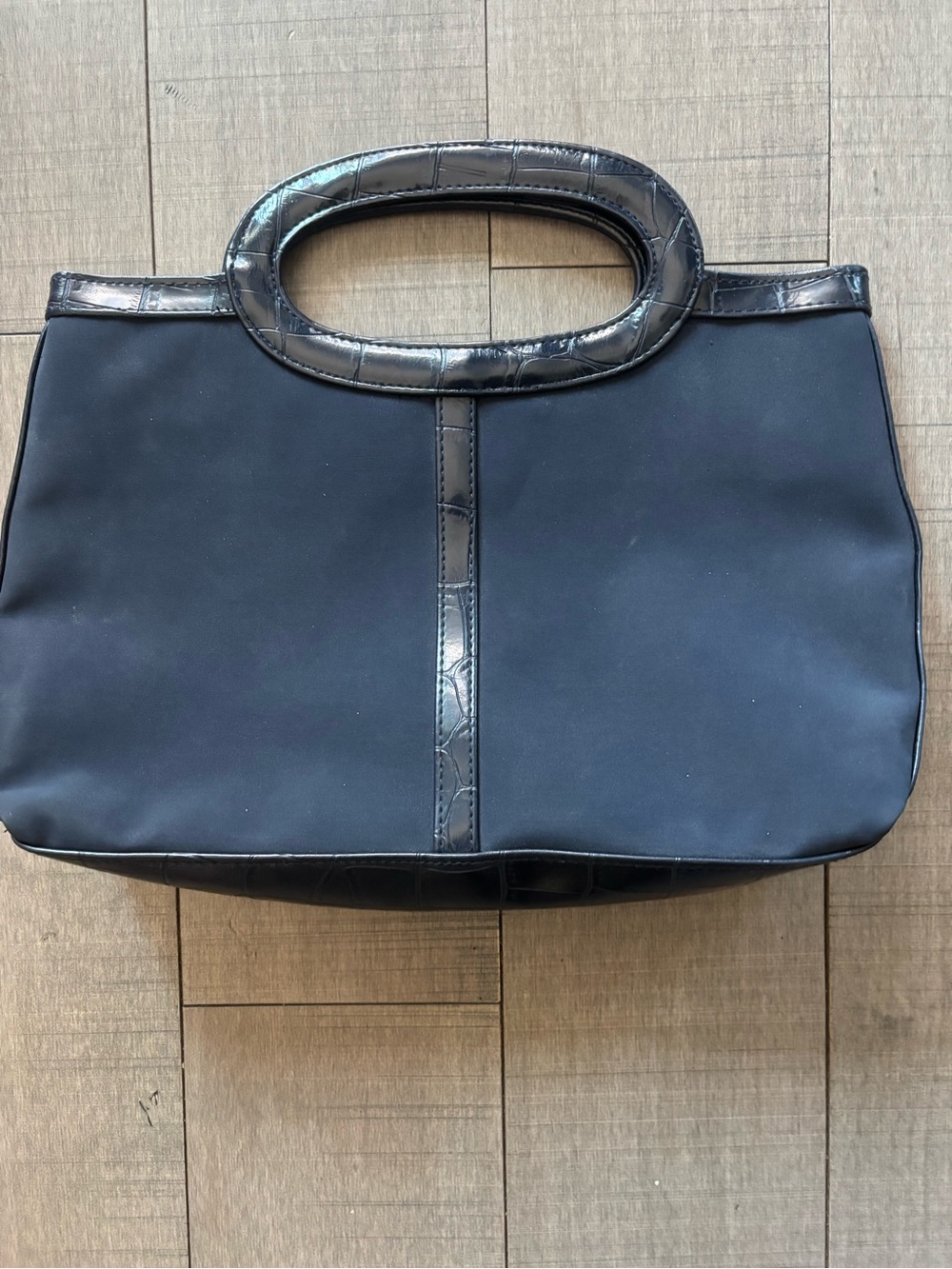♠️5/$25♠️Vintage Navy Nylon Purse with Navy Croc-Trim Handles